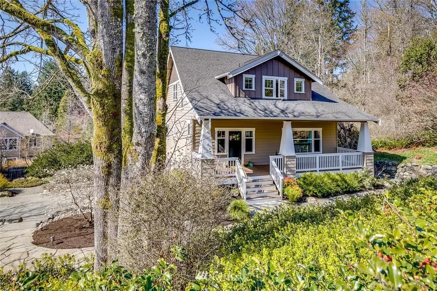 9718 Hilltop DR NE, Bainbridge Island, WA 98110