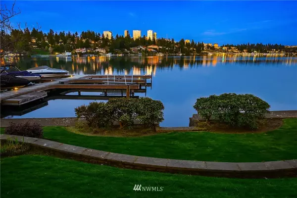 322 Overlake DR E, Medina, WA 98039