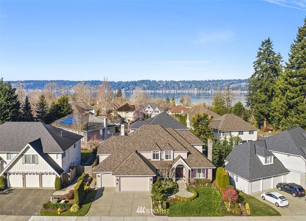 809 200th AVE SE, Sammamish, WA 98075
