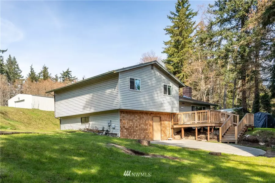 1271 Silver Lake RD, Oak Harbor, WA 98277