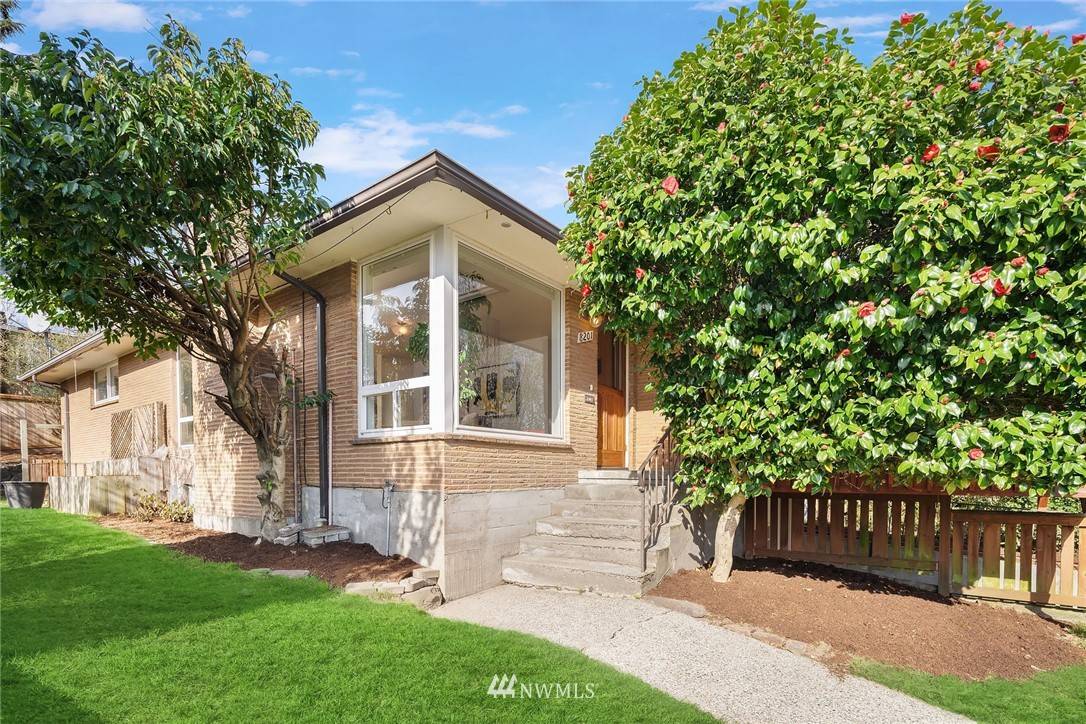 8201 18th AVE NE, Seattle, WA 98115
