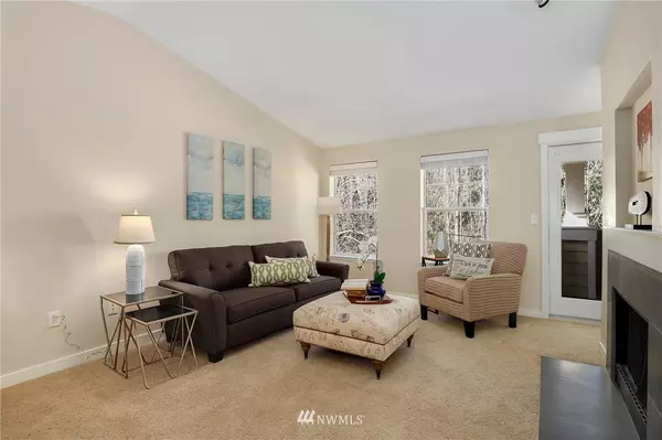 7711 NE 175th ST #A312, Kenmore, WA 98028
