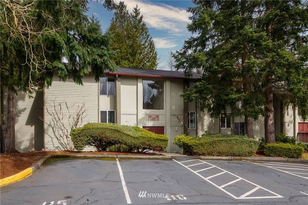 17518 151st AVE SE #2-8, Renton, WA 98058