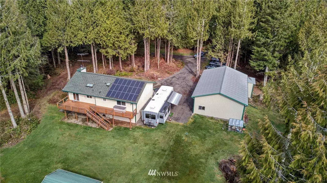 668 Peter Hagen RD W, Seabeck, WA 98380