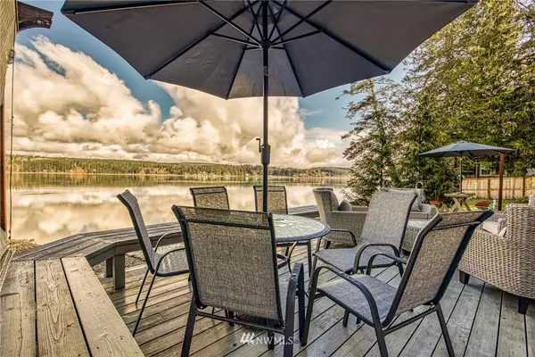 18581 E State Route 106, Belfair, WA 98528