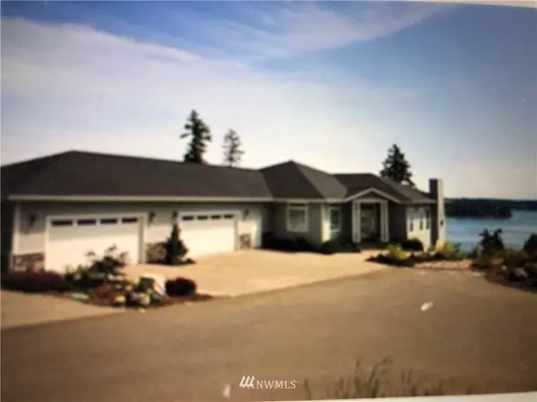 13236 Bolin Point PL NE, Poulsbo, WA 98370