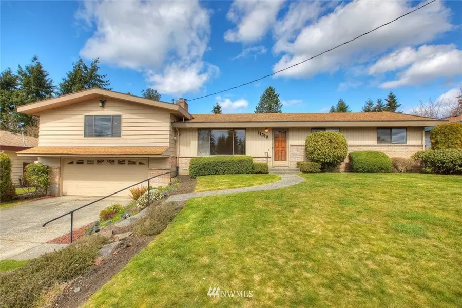11012 SE 212th ST, Kent, WA 98031