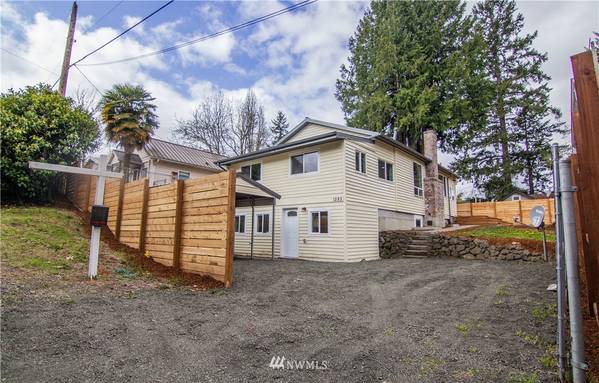 1282 Retsil RD E, Port Orchard, WA 98366