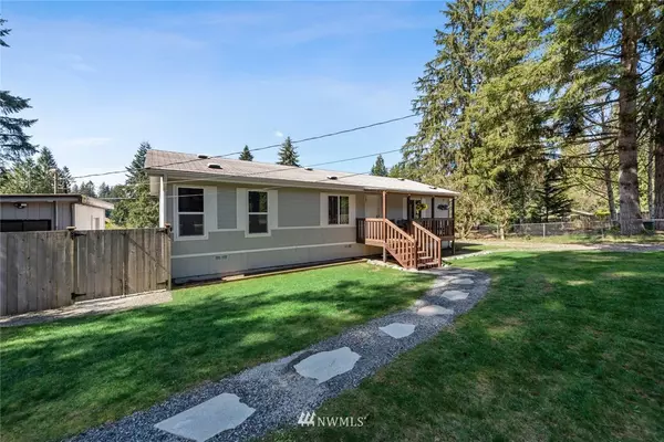 23332 E Echo Lake Rd, Snohomish, WA 98296