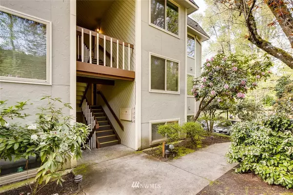 9508 Ravenna AVE NE #107, Seattle, WA 98115