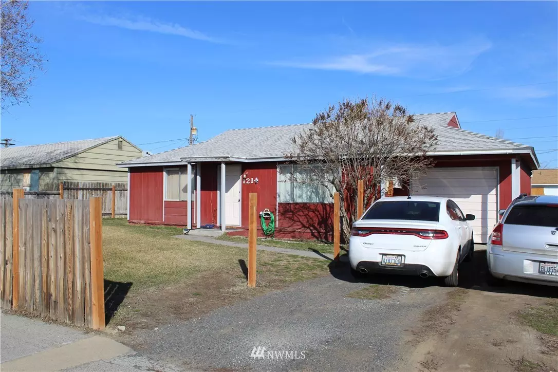 Moses Lake, WA 98837,1214 Lowry ST