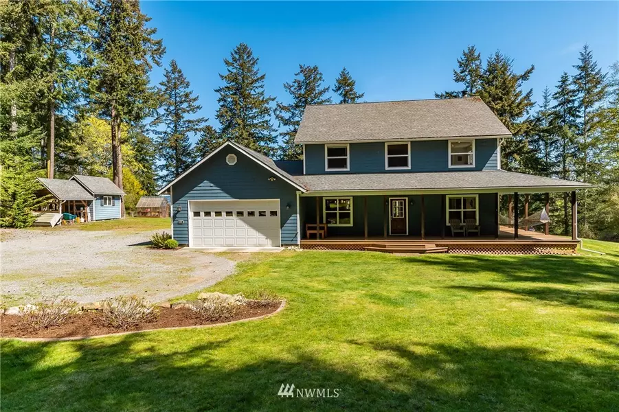 497 Hobart RD, Coupeville, WA 98239