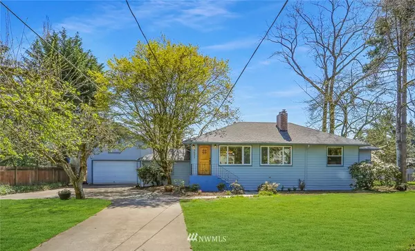 3025 NE 195 th ST, Lake Forest Park, WA 98155