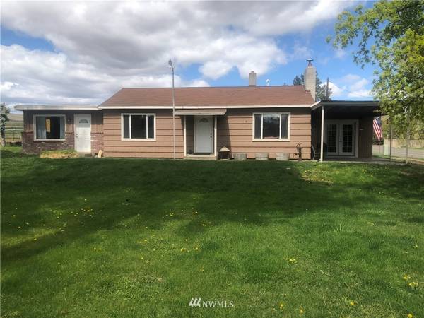 1430 Cook RD, Yakima, WA 98908