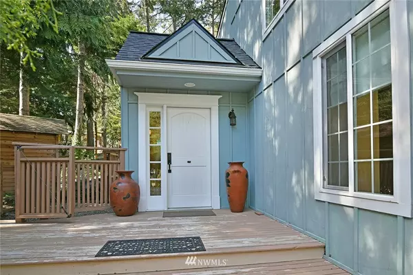 Bainbridge Island, WA 98110,10250 NE Casey ST