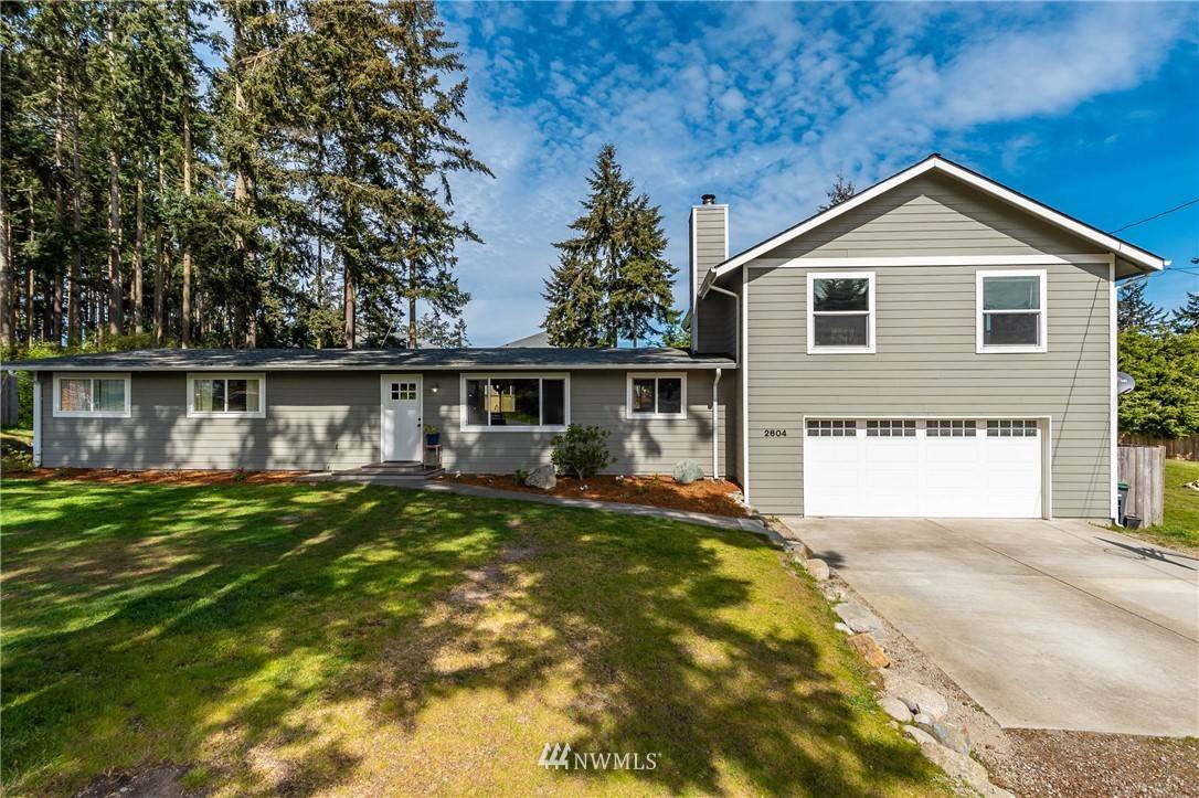 2604 Olympic DR, Oak Harbor, WA 98277