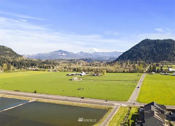 Enumclaw, WA 98022,490 Sigrist DR E