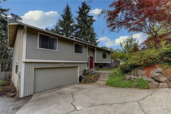 Kenmore, WA 98028,7028 NE 148th PL