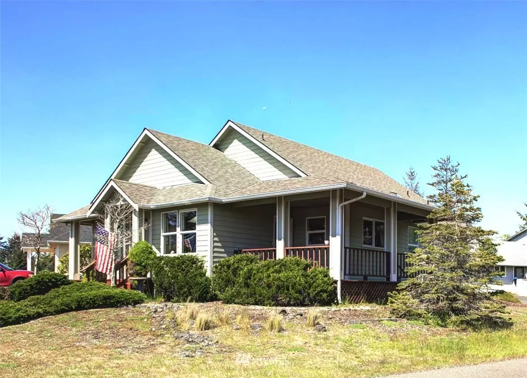 Ocean Shores, WA 98569,614 Aster CT SE