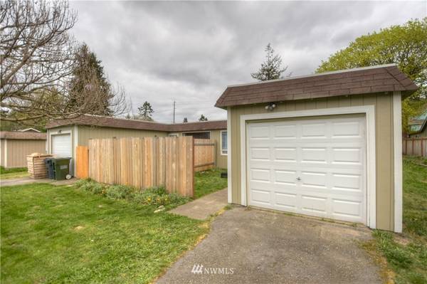 1110 Puget ST NE, East Olympia, WA 98506