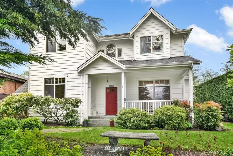 2000 Douglas DR NE, Bainbridge Island, WA 98110