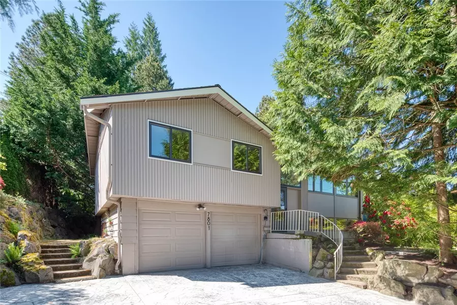 7801 SE 37th ST, Mercer Island, WA 98040