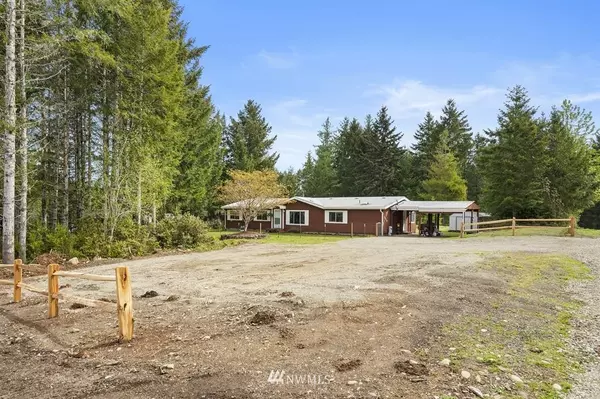 Belfair, WA 98528,1310 E Trails RD