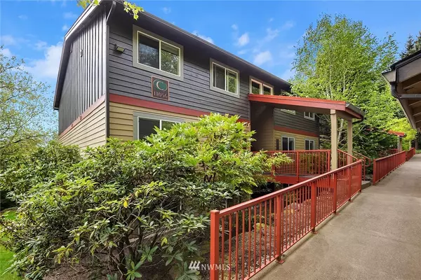 Bellevue, WA 98004,11056 NE 33rd PL #C4