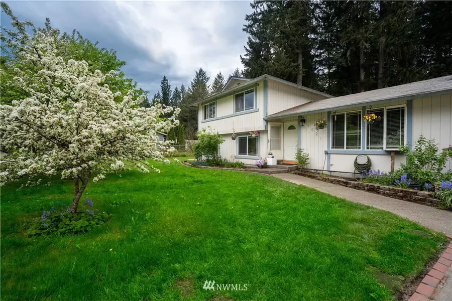 5021 Tri Lake LOOP SE, Olympia, WA 98513