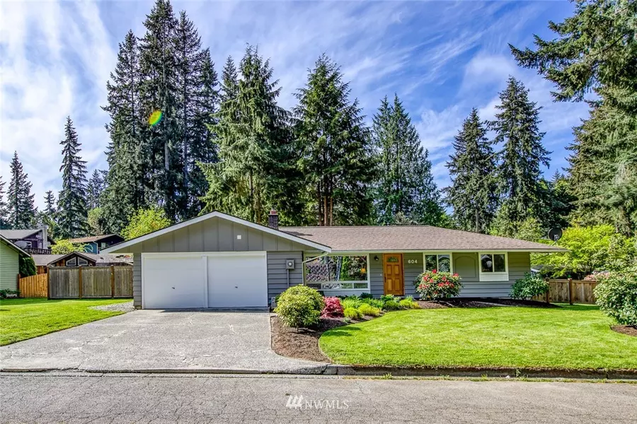 604 Deercliff RD NE, Bainbridge Island, WA 98110