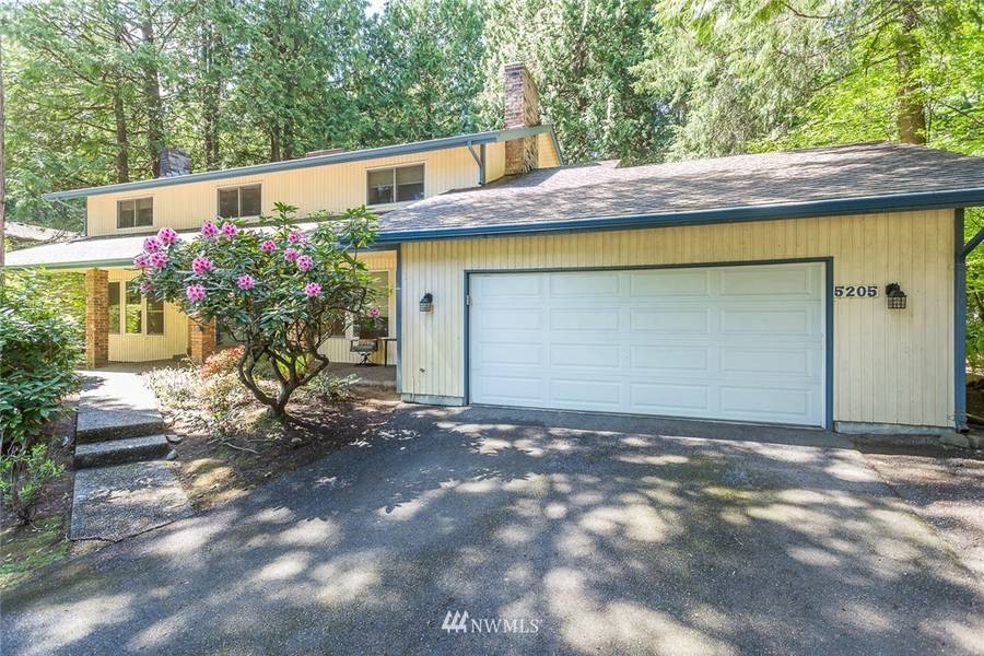 5205 136th ST SW, Edmonds, WA 98026