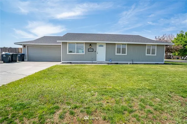 1200 S Clover DR, Moses Lake, WA 98837