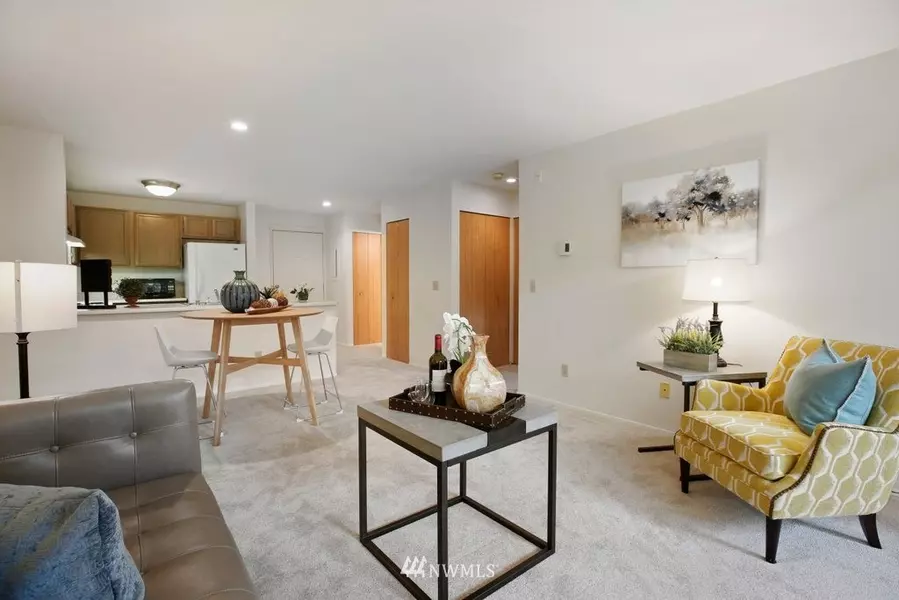 2250 NW 58th ST #102, Seattle, WA 98107