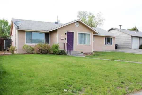 438 N Clark ST, Moses Lake, WA 98837