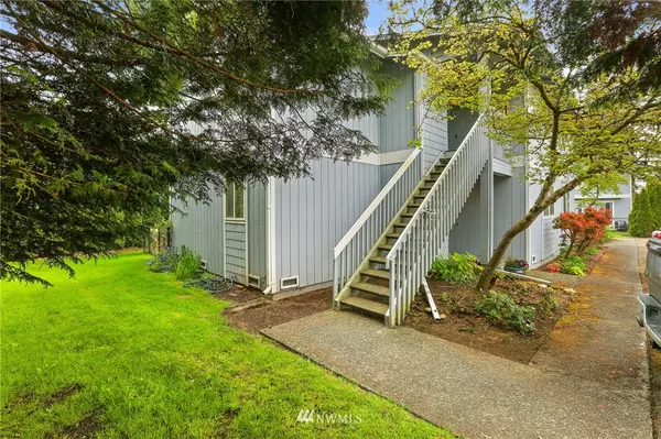 Lake Stevens, WA 98258,9126 1st PL NE #3