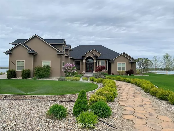 8480 SE Dune Lake RD, Moses Lake, WA 98837