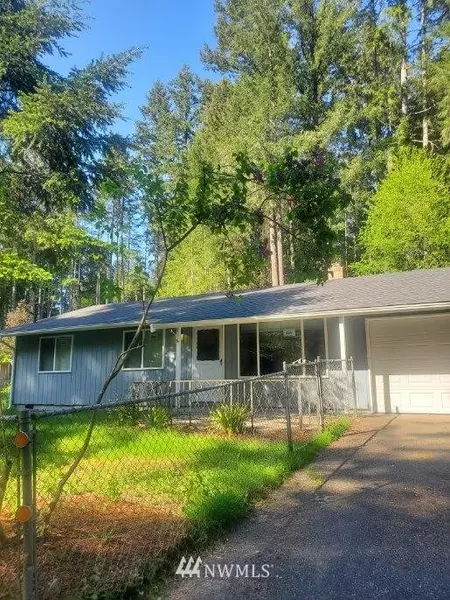 14915 Holiday DR NW, Gig Harbor, WA 98329