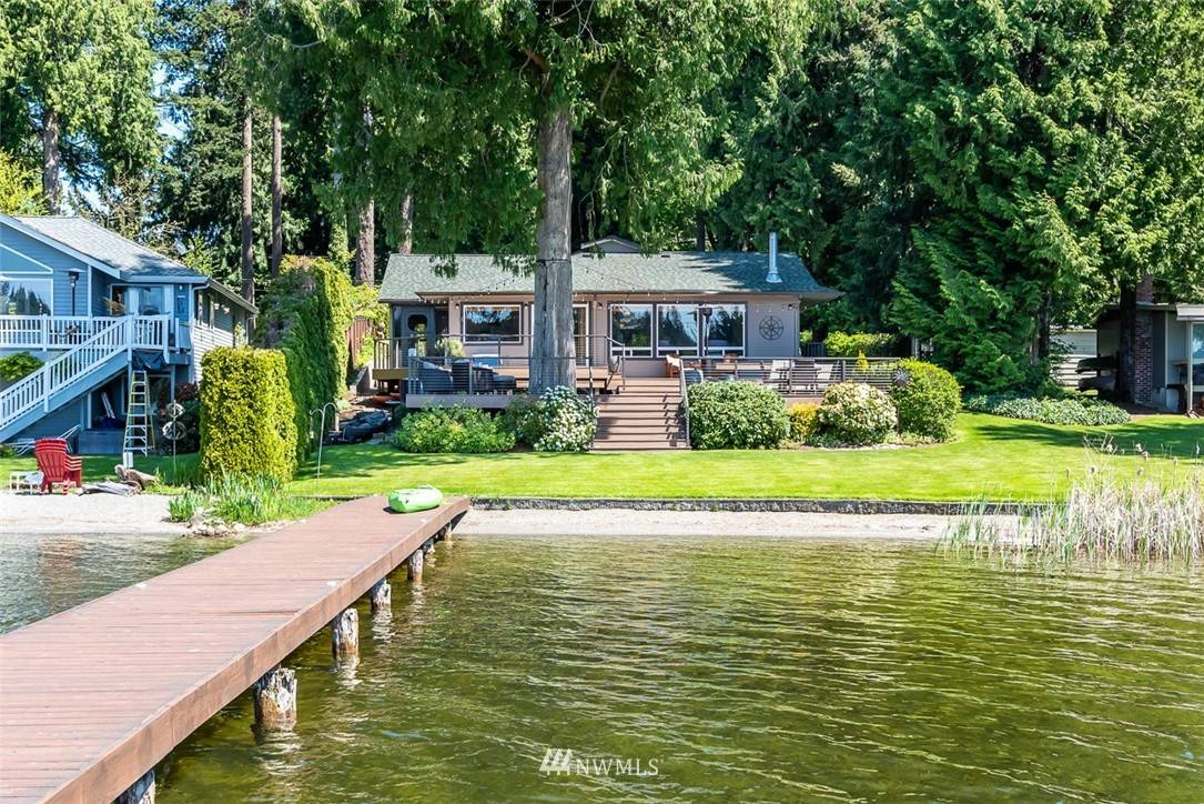 14620 W Lake Goodwin Rd, Stanwood, WA 98292