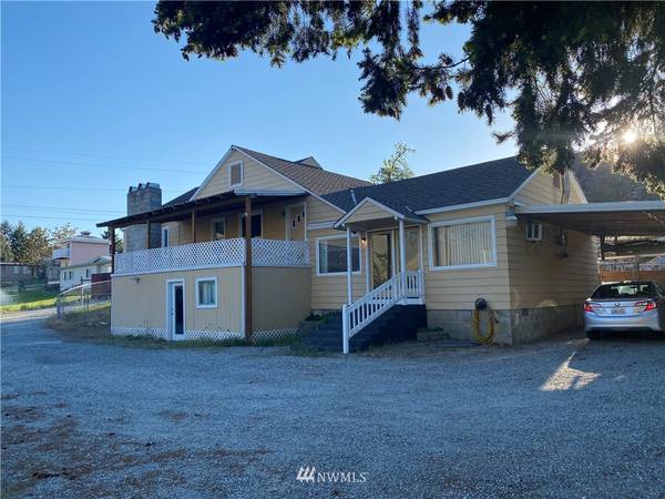 565 4th ST, Chelan Falls, WA 98817