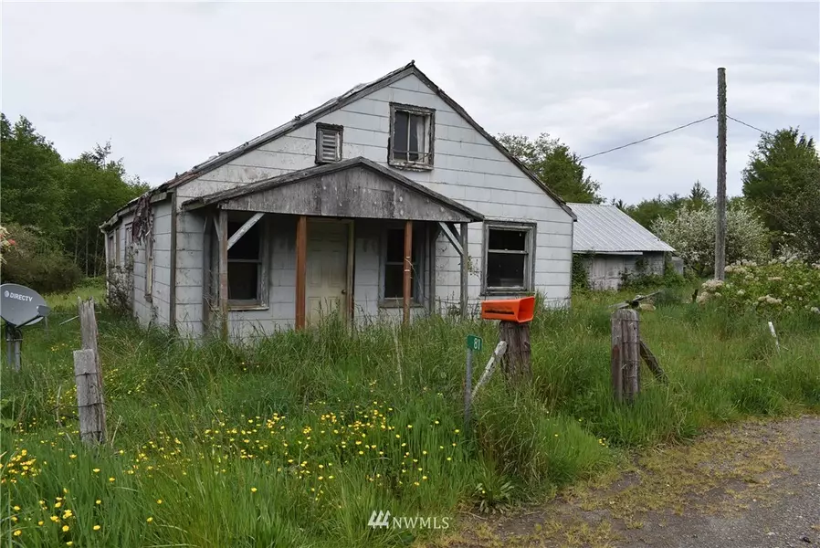 81 Weel RD, Clallam Bay, WA 98326