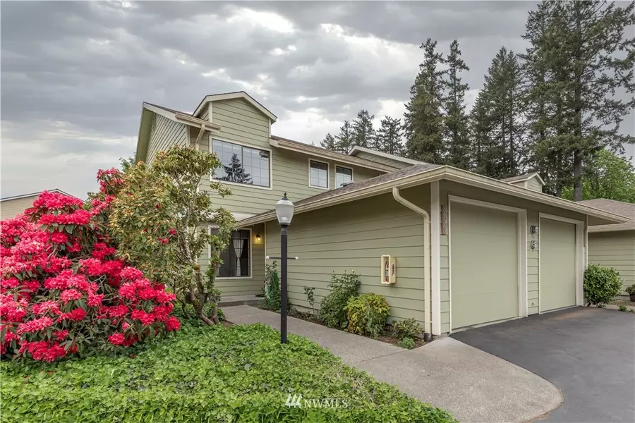 3929 NW Fairway LN, Bremerton, WA 98312