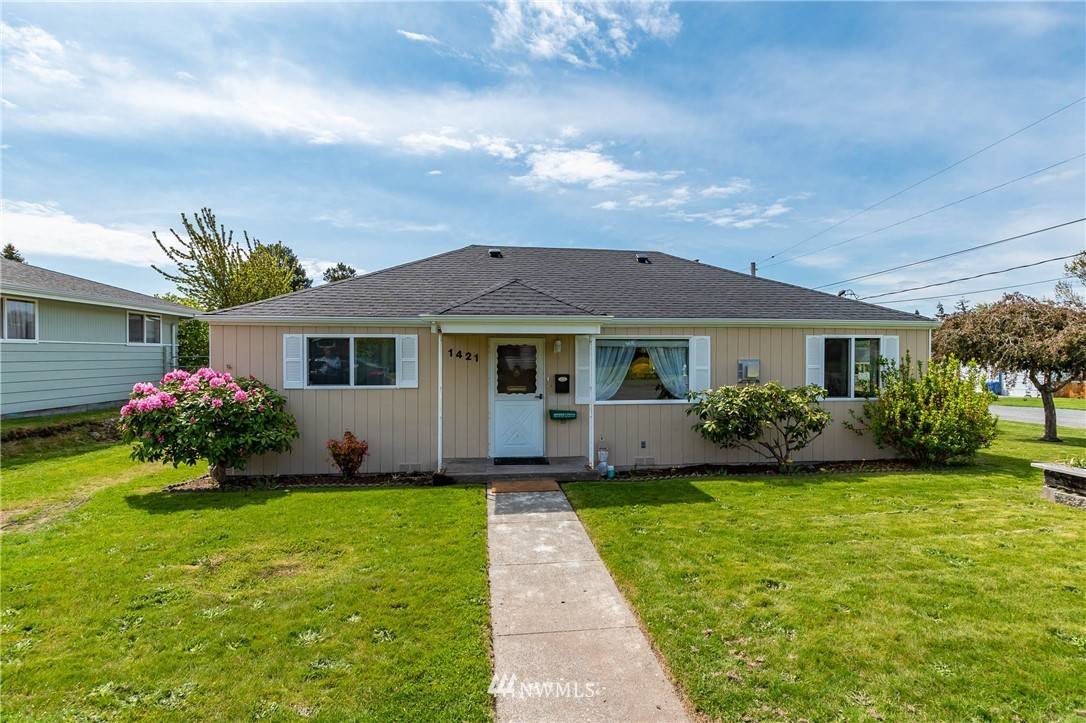 1421 SE 4th AVE, Oak Harbor, WA 98277