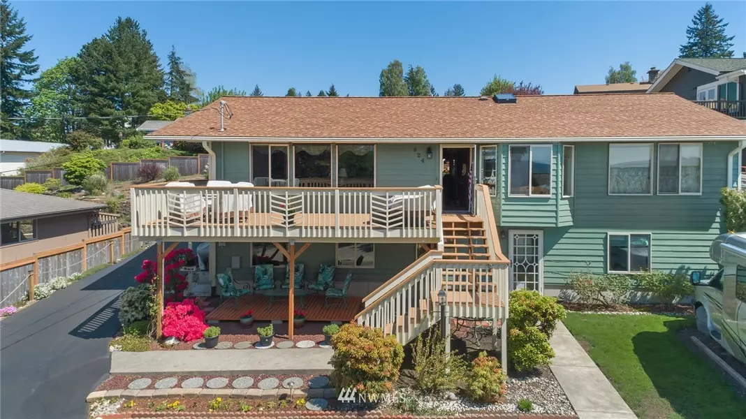 924 Callahan DR, Bremerton, WA 98310