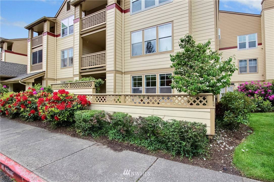 4081 224th LN SE #111, Issaquah, WA 98029