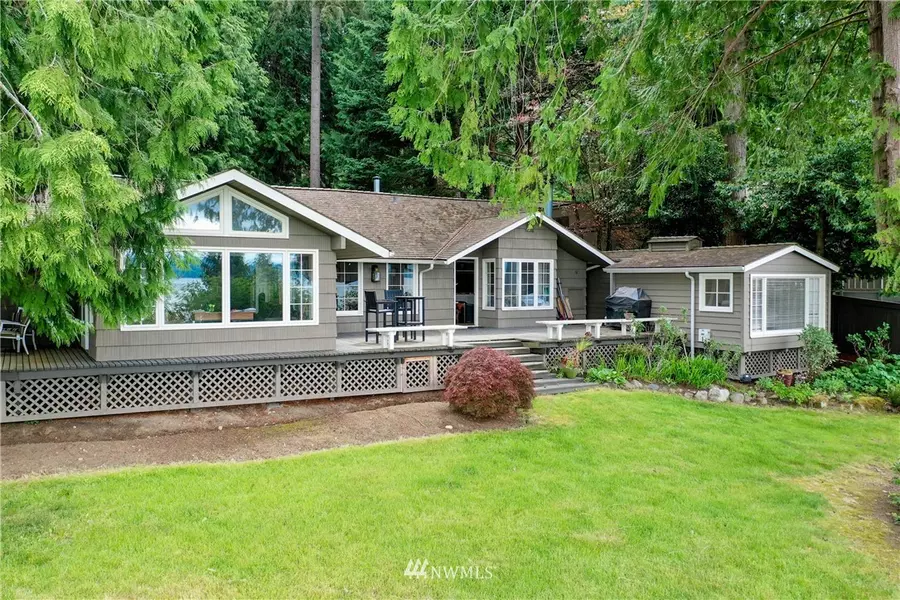 13501 Manzanita RD NE, Bainbridge Island, WA 98110