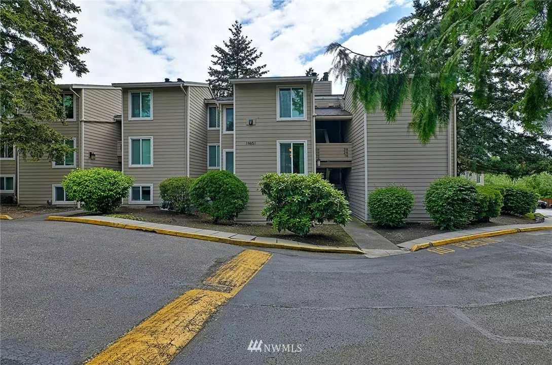 Shoreline, WA 98155,19851 25th AVE NE #219