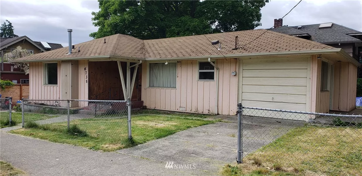 6739 19th AVE NW, Seattle, WA 98117