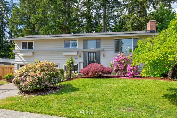 Bellevue, WA 98008,16216 NE 19th PL