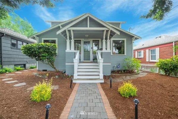 8321 26th AVE NW, Seattle, WA 98117