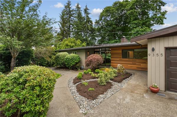 9355 SE 68th ST, Mercer Island, WA 98040